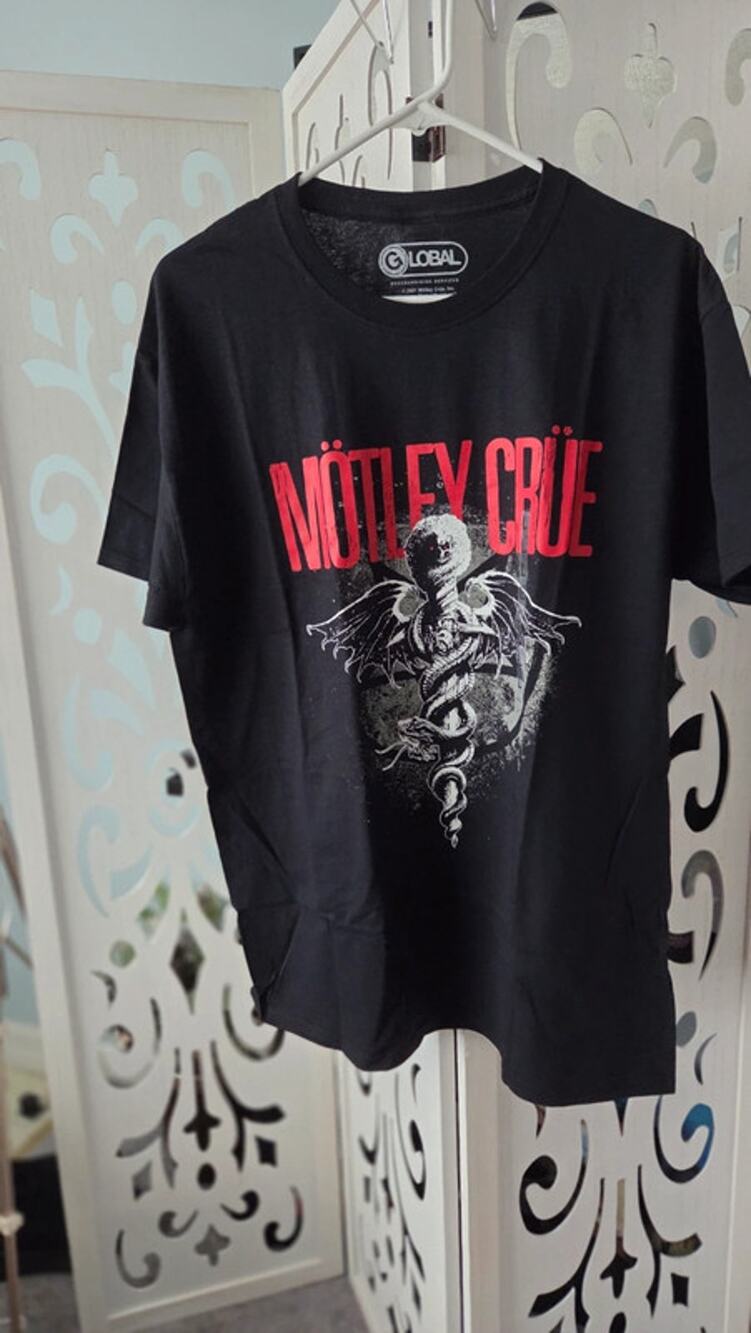Motley Crue Band Tee Large Black Heavy Metal Graphic Shirt Rock Concert Tee